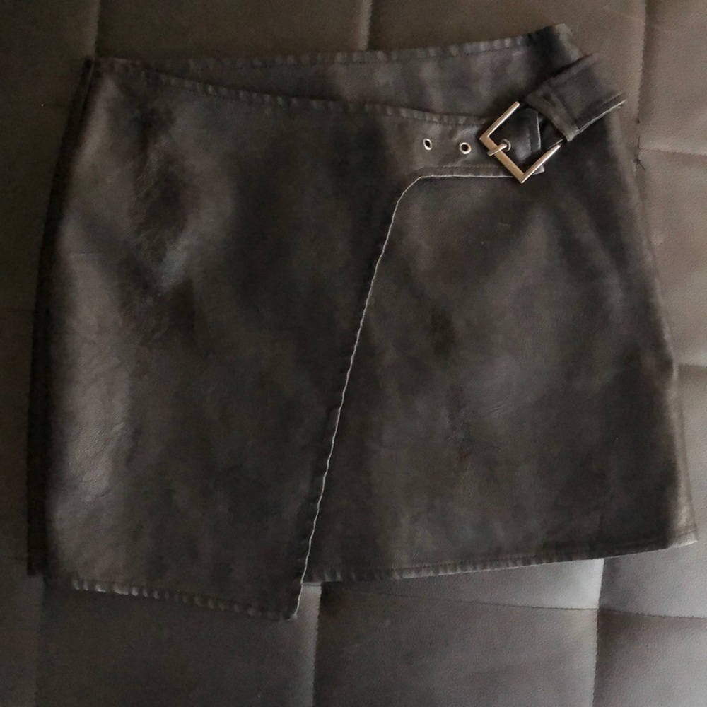 Black skirt